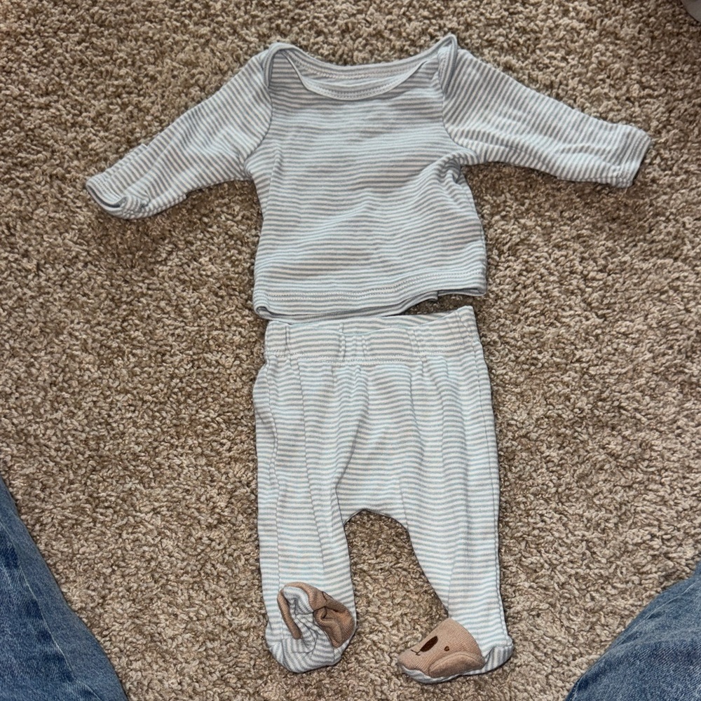 Koala preemie matching set in gray stripe